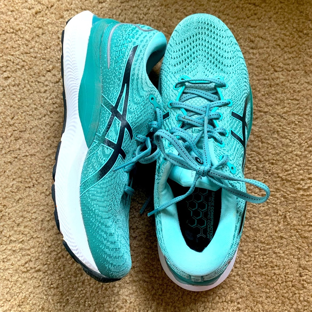 Asics Wide running shoes